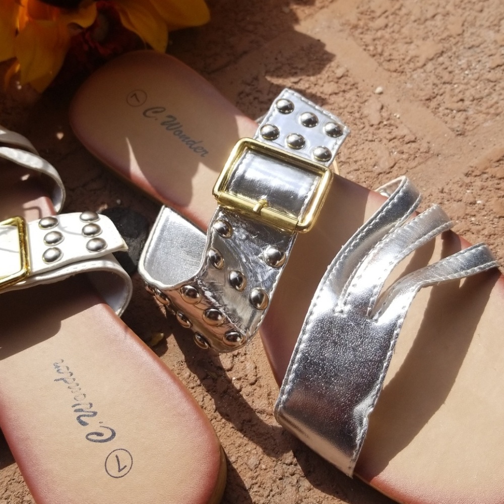 Sandals - Picture 2 of 3